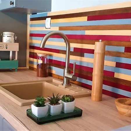 Divinity's Reach - The Upper Apartament *