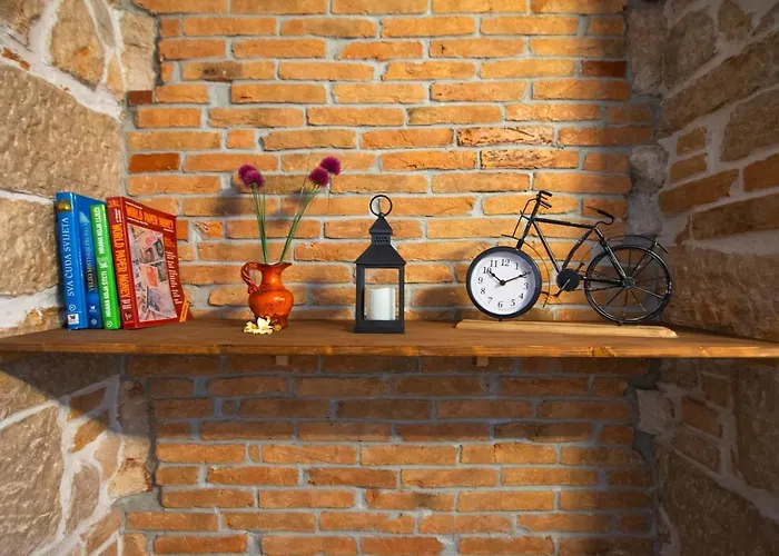 Divinity's Reach - The Upper