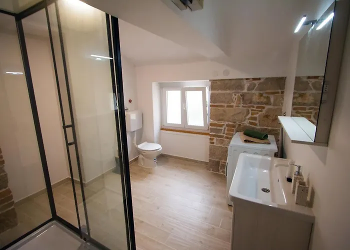 Divinity's Reach - The Upper Lägenhet Zadar