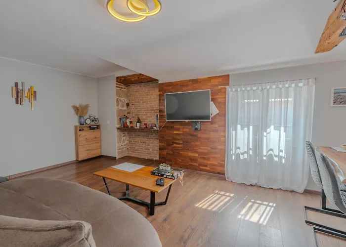 Apartment Divinity's Reach - The Upper *