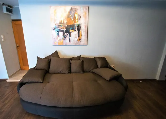 Divinity's Reach - The Upper Διαμέρισμα Ζαντάρ